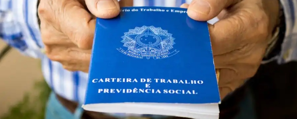 o empregado pode trabalhar sem carteira assinada