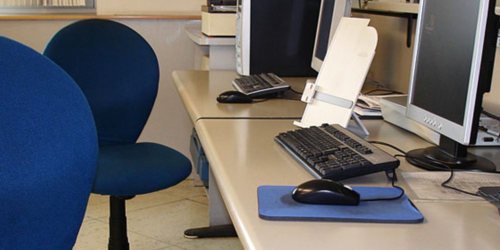 Falta na sexta desconta quantos dias