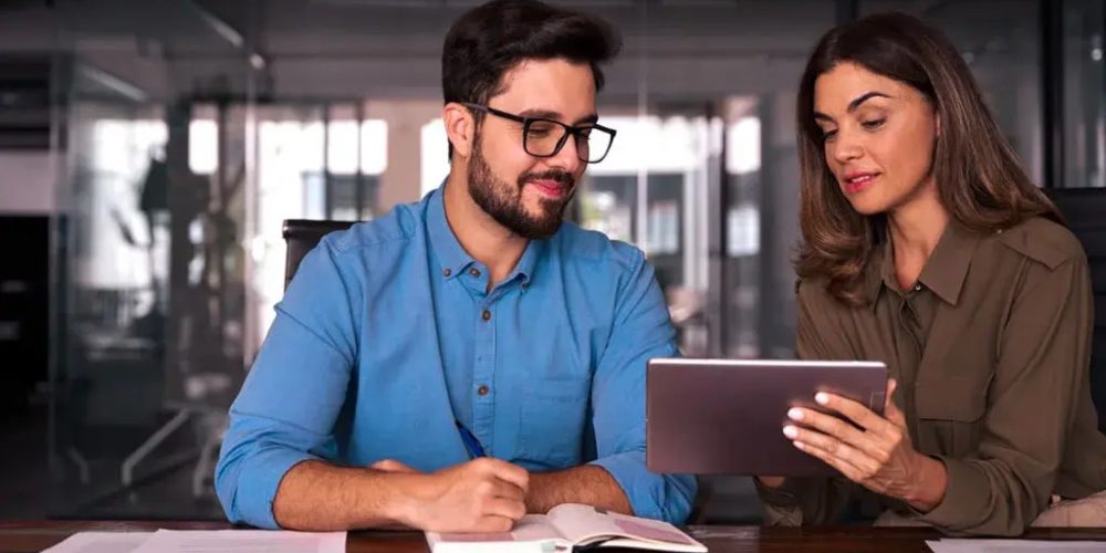 Falta na sexta desconta quantos dias